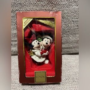 Lenox Walt Disney 2006 Mickey Minnie Mouse First Christmas Together Ornament